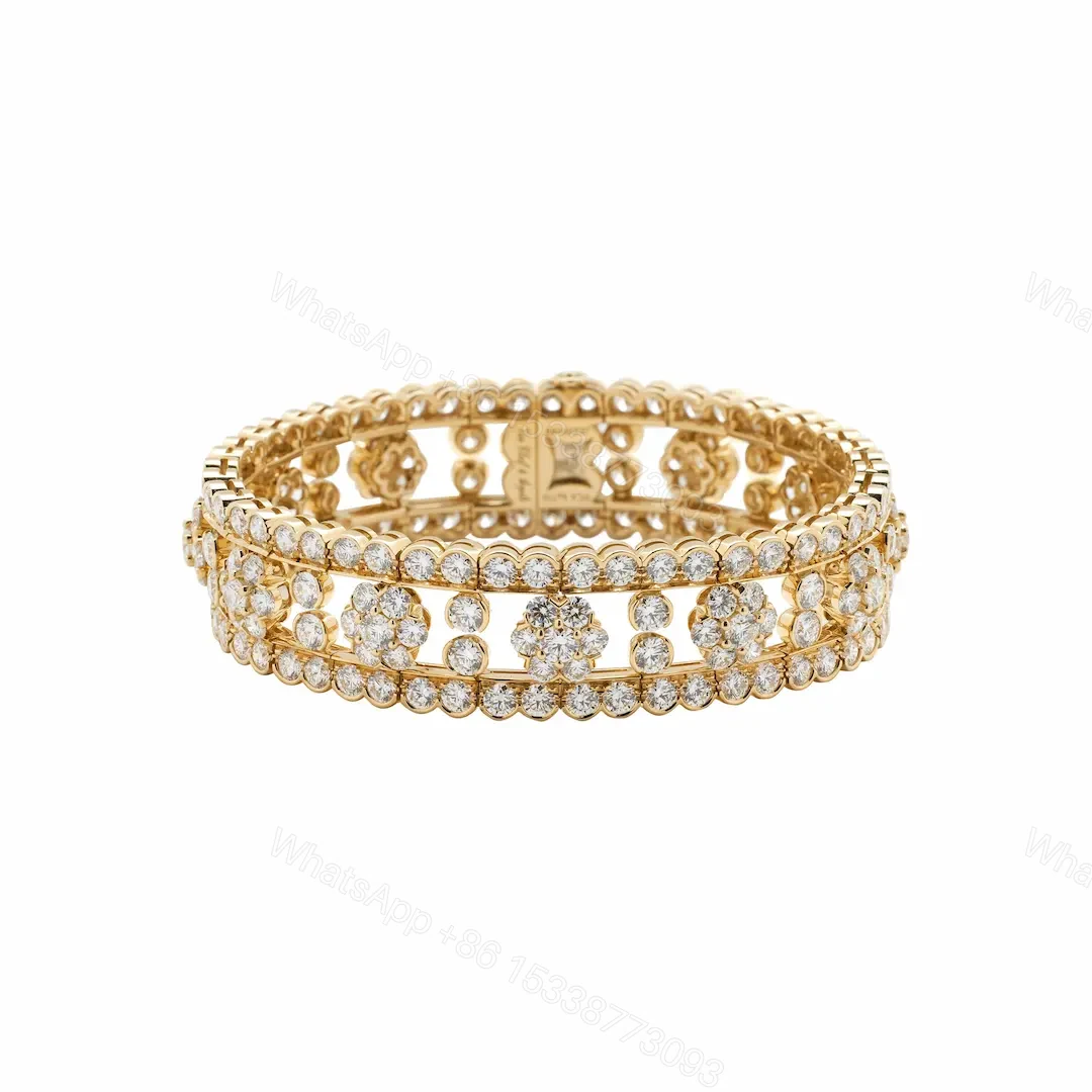 Van Cleef Arpels Gold Diamond Snowflake Bracelet — view 1