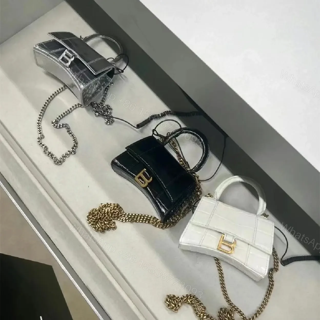 View 17 of 高仿Balenciaga*Nano系列迷你沙漏包白色