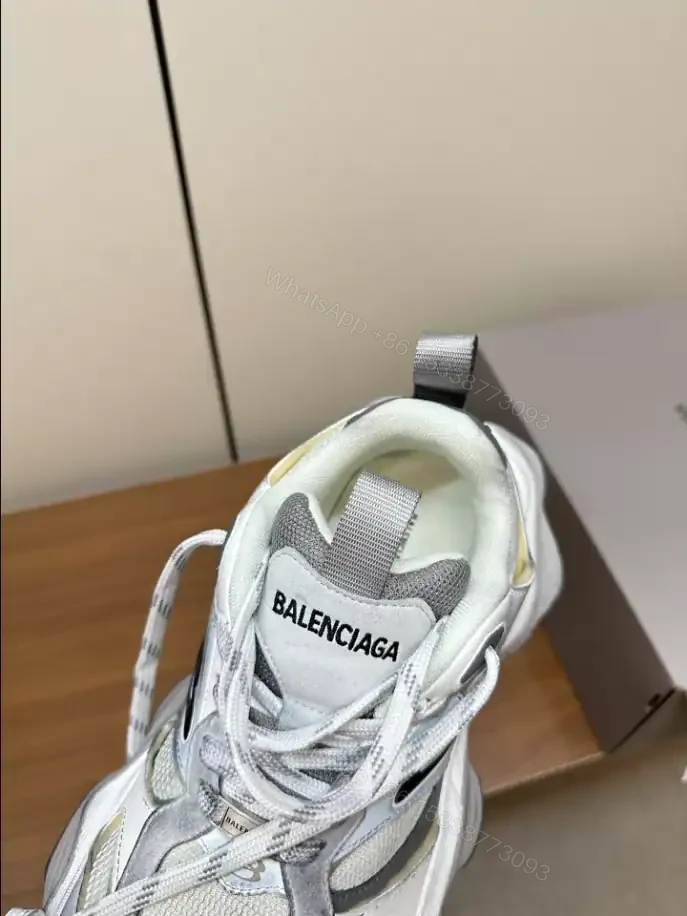 View 3 of BALENCIAGA CARGO SNEAKER – BB242