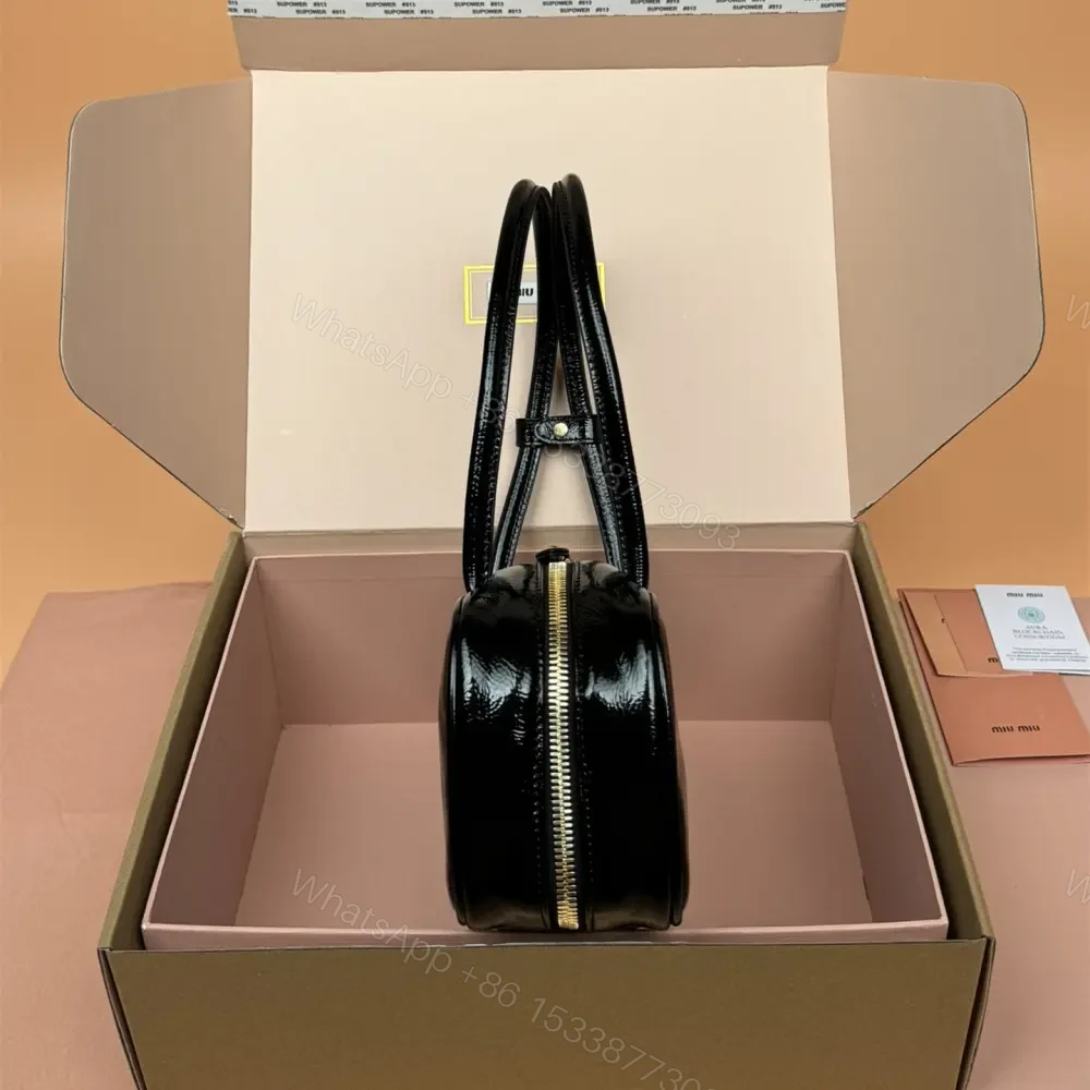 View 3 of 高仿miumiu*Beau系列5BB173漆面羊皮手提包黑色免檢版