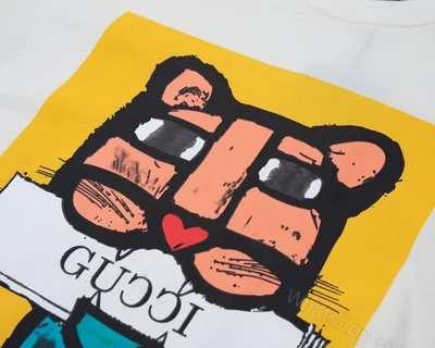 View 2 of GUCCI Tiger T-Shirt – GC0042