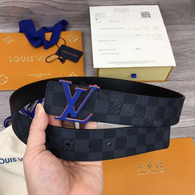 View 5 of LOUIS VUITTON INITIALES 40MM REVERSIBLE DAMIER INFINI LEATHER BELT – B84