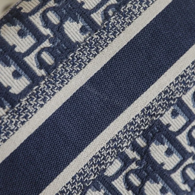 View 15 of 高仿Dior郵差包Oblique印花刺繡小號免檢版