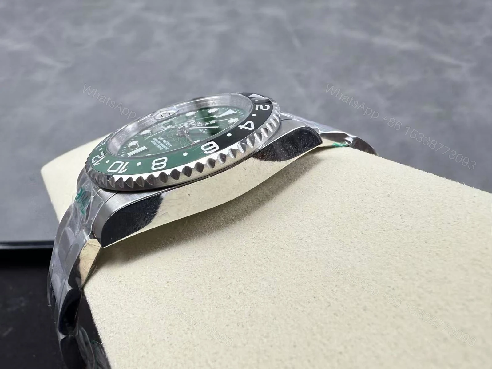 View 8 of Superclone Rolex GMT-Master II 40 mm 126729VTNR Oyster “Absinthe”