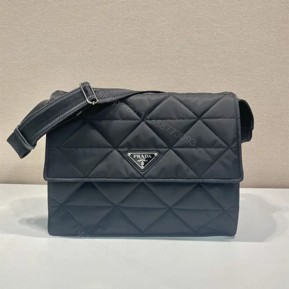 高仿Prada*ReEdition系列郵差包1BD256黑色免檢版 — view 1