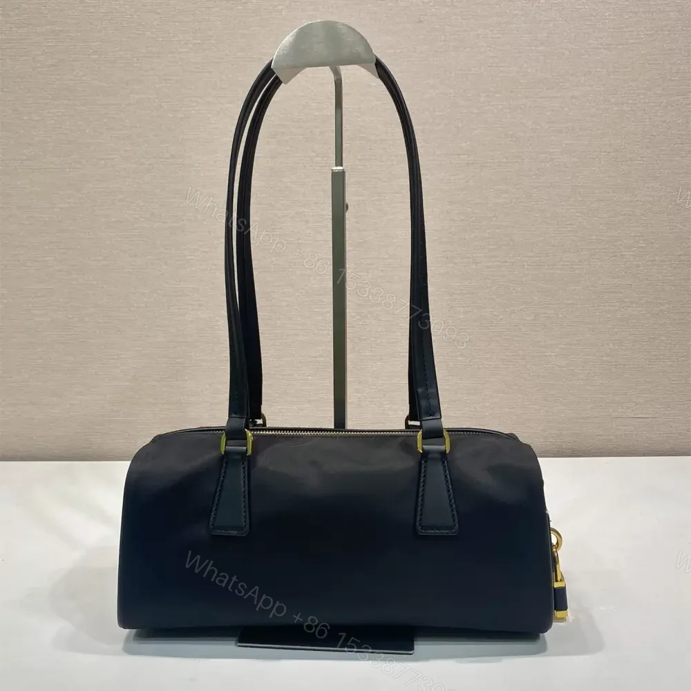 View 2 of 高仿Prada*RE-Nylon系列1BB27手提單肩包中號黑色免檢版