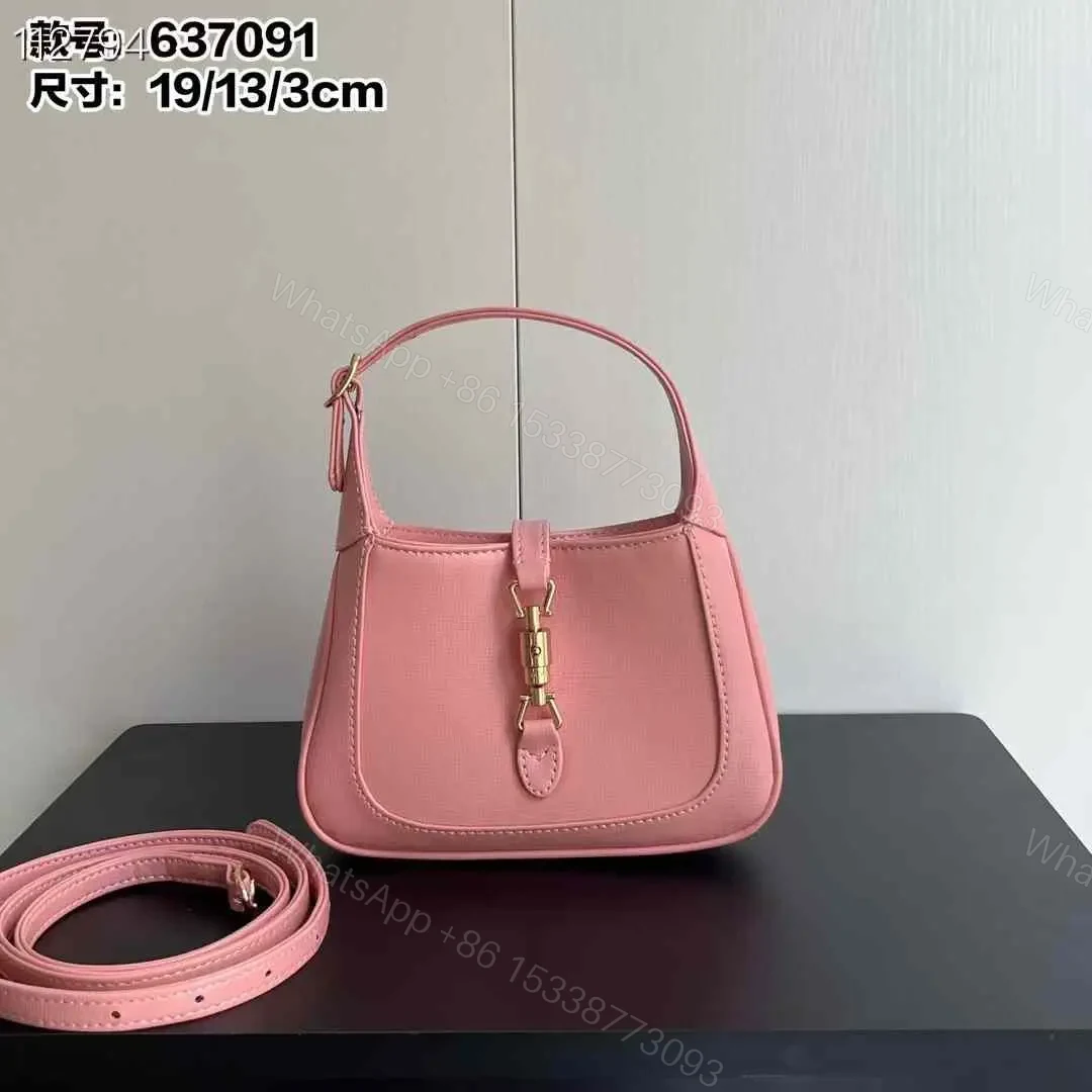 GUCCI — view 1
