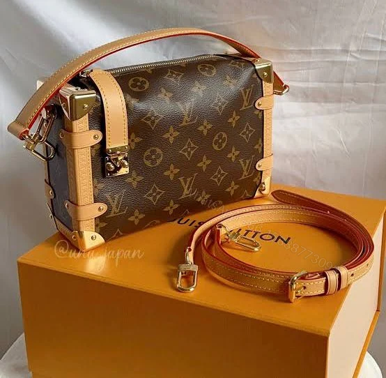 View 5 of FIRST COPY LOUIS VUITTON MM MONOGRAM GIFT SET COMBO