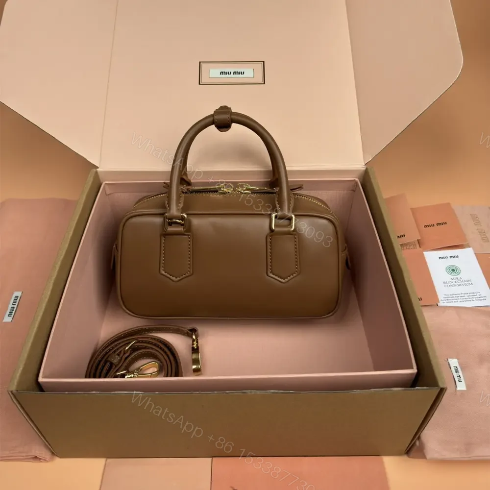 View 2 of 高仿miumiu*Arcadie系列5BB142小牛皮斜挎包棕色免檢版