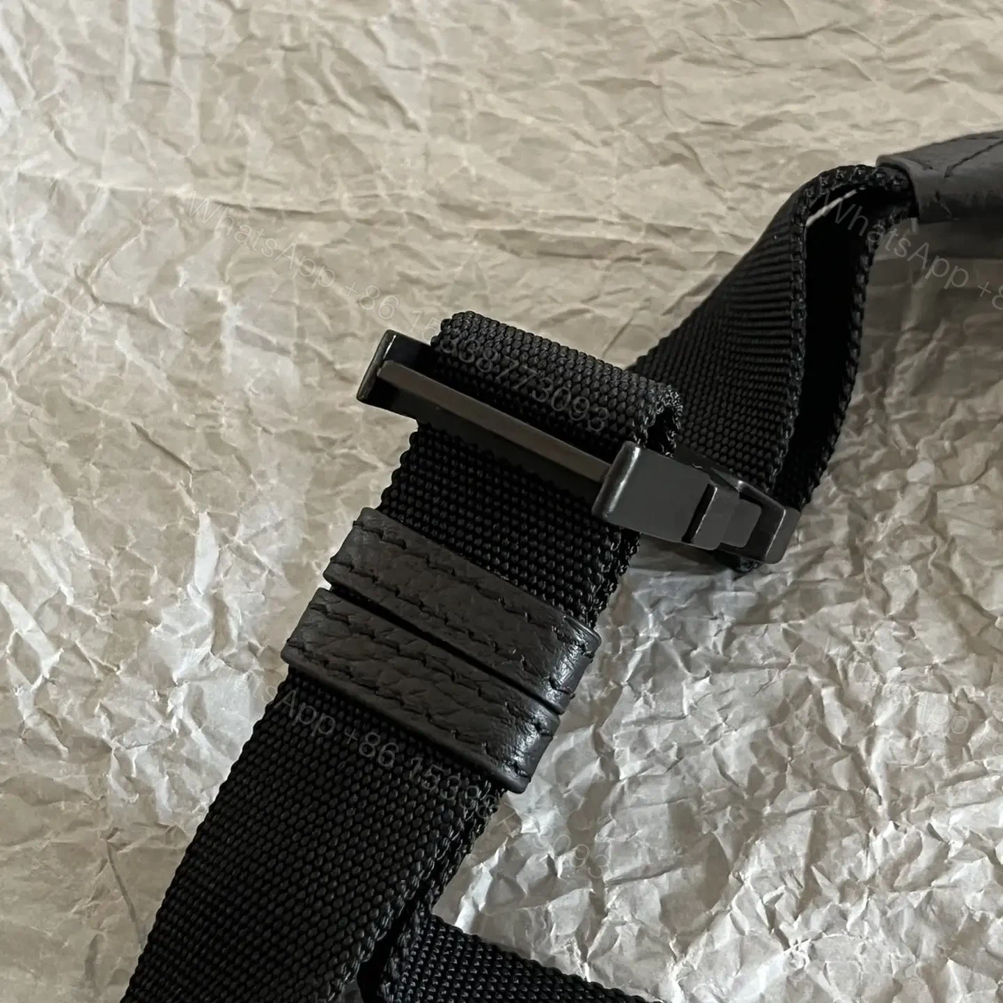 View 11 of 高仿Balenciaga男士小牛皮腰包