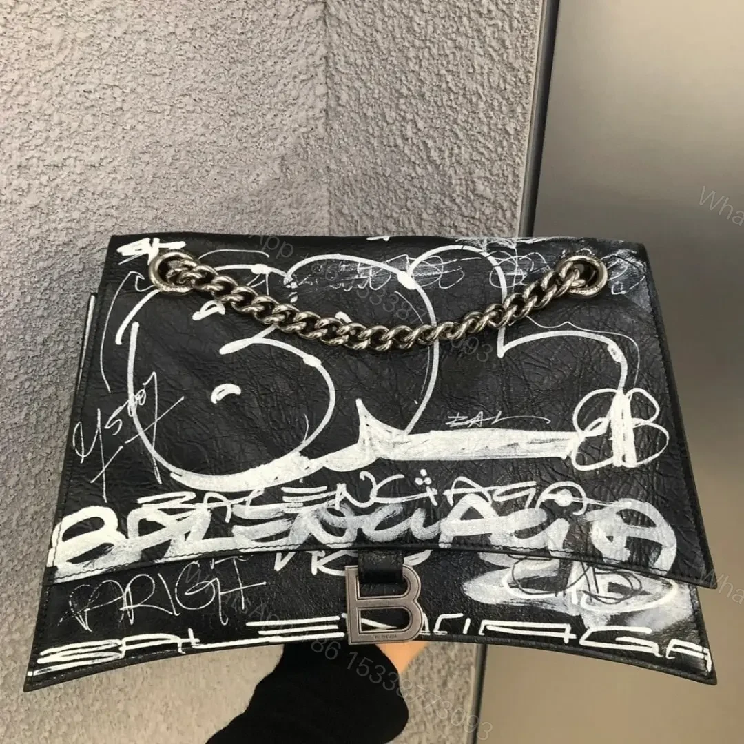 View 16 of 高仿BalenciagaCrush沙漏包黑色塗鴉S