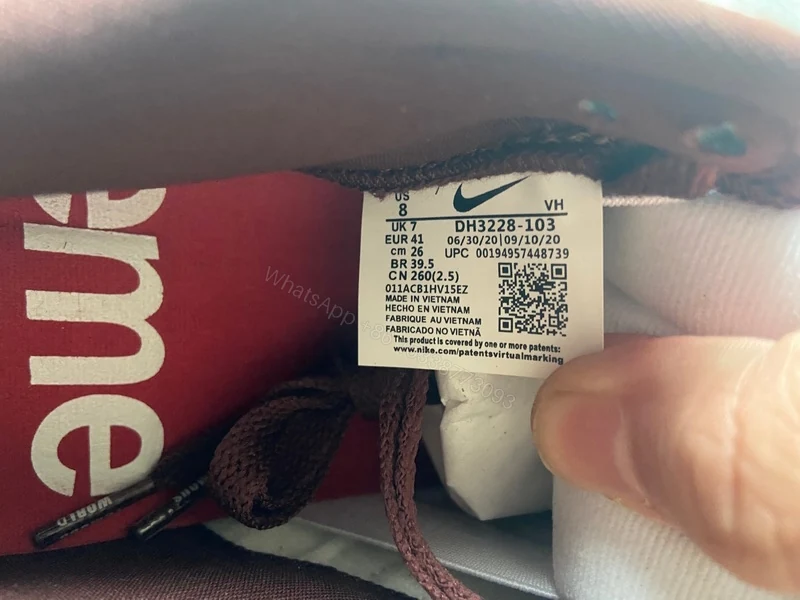 View 10 of Supreme x Nike SB Dunk Low "Brown Stars” DH3228-103