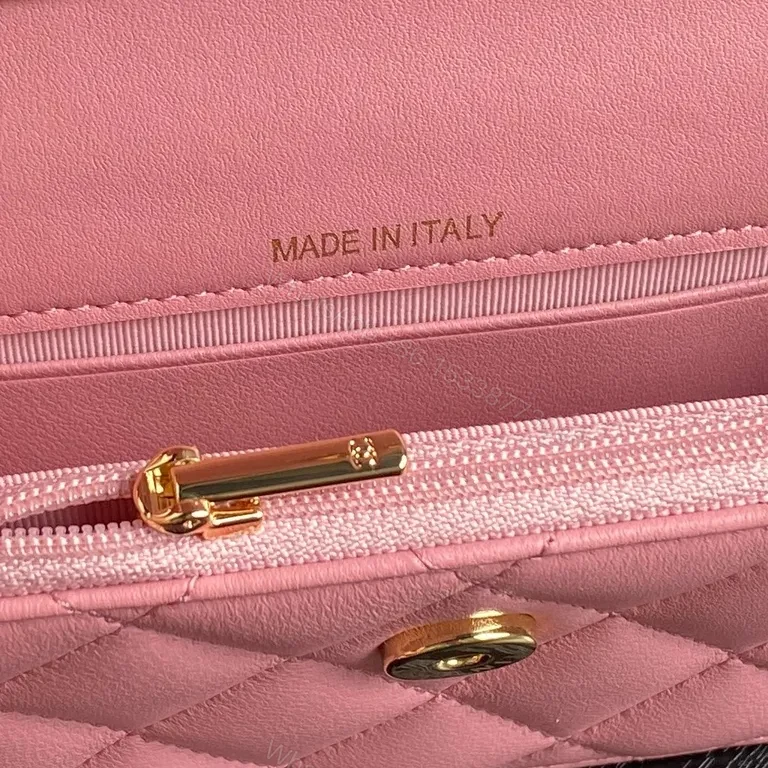 View 8 of Pink Quilted Chain Bag: Chic Crossbody Luxury Bag