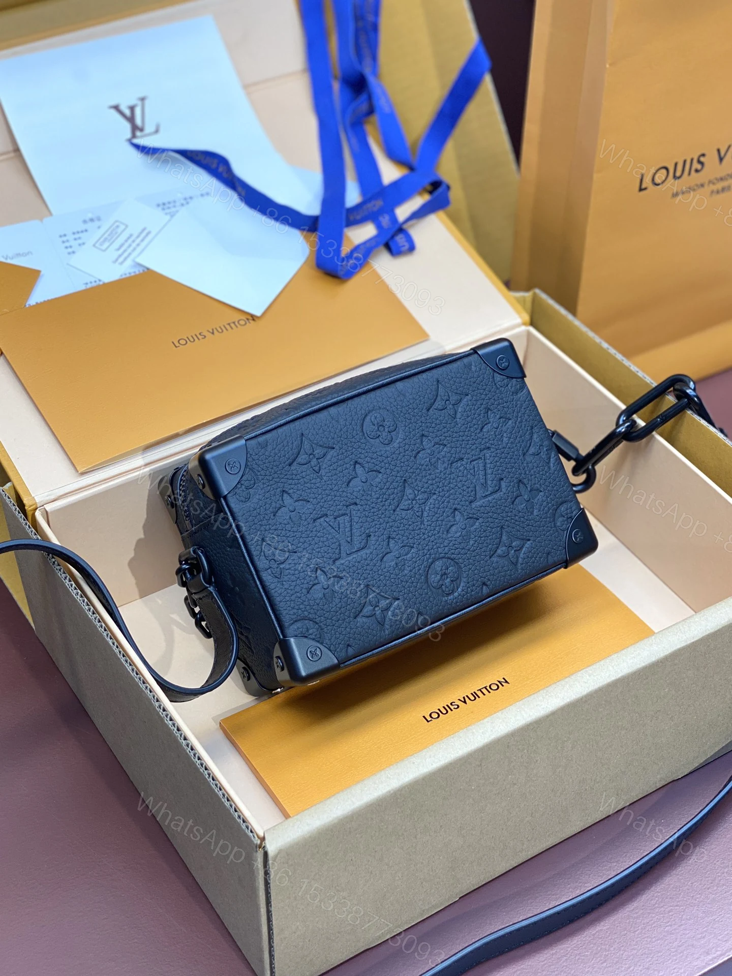 LV A貨黑色壓紋小箱包男用通勤設計霧黑金屬精品推薦 — view 1