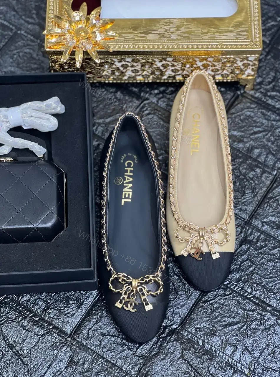 CHANEL — view 1