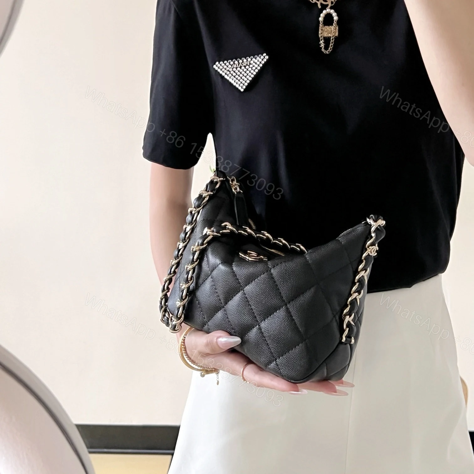View 19 of 高仿Chanel24P*AS4320球紋牛皮單肩包免檢版