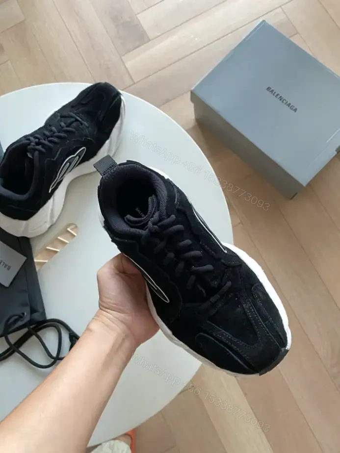 View 4 of MEN’S MONDAY SHOE IN BLACK/WHITE – BB282