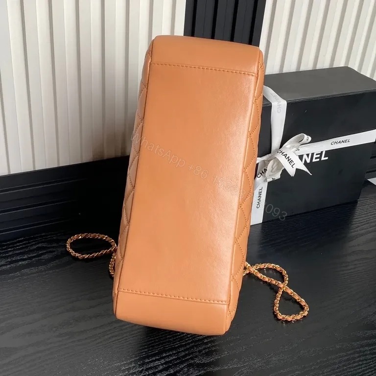 View 8 of Coral Quilted Handbag: Luxe Chain-Linked Everyday Glamance