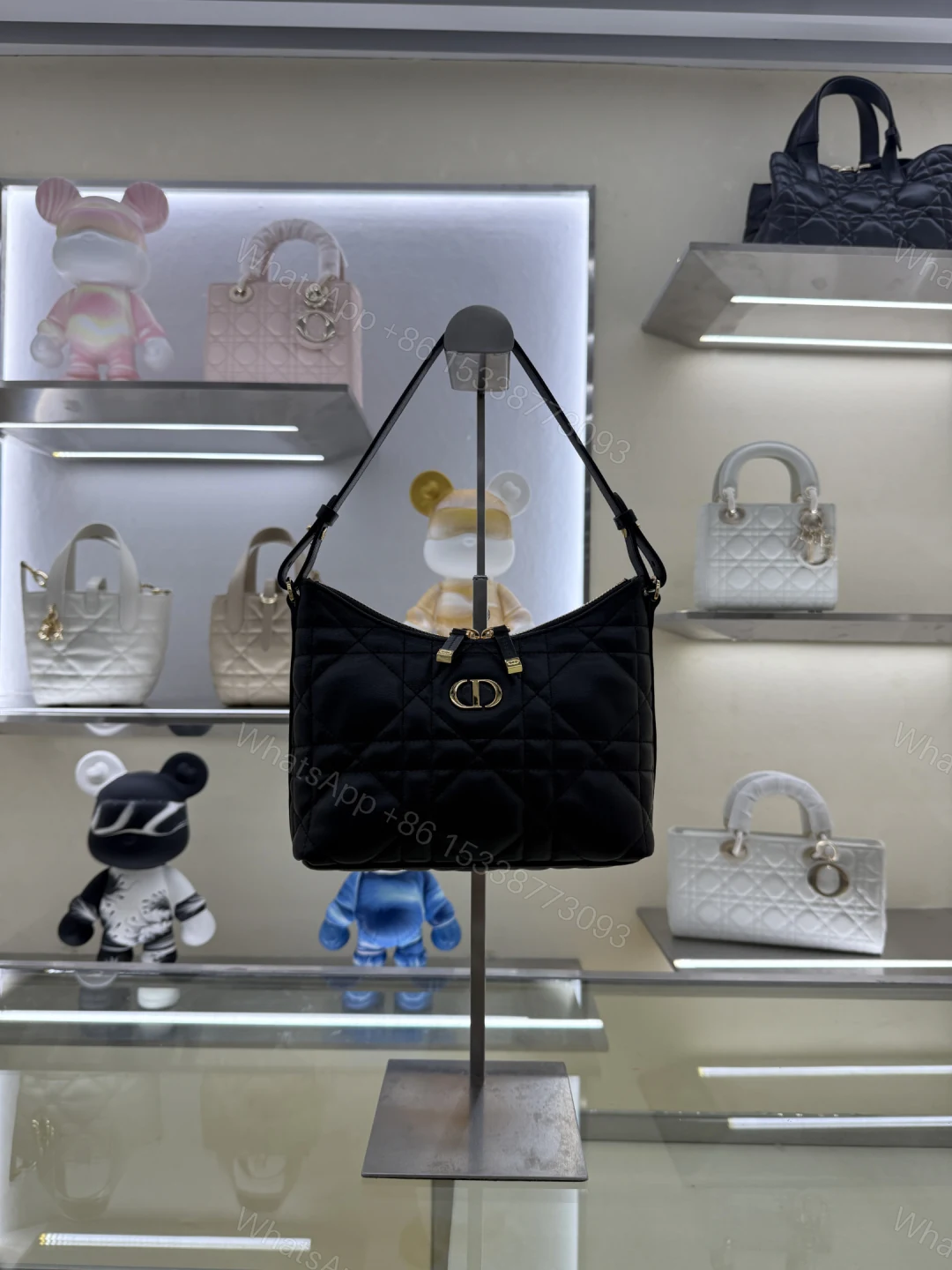 Dior高仿女款黑色手提包經典菱格紋路低調奢華 — view 1