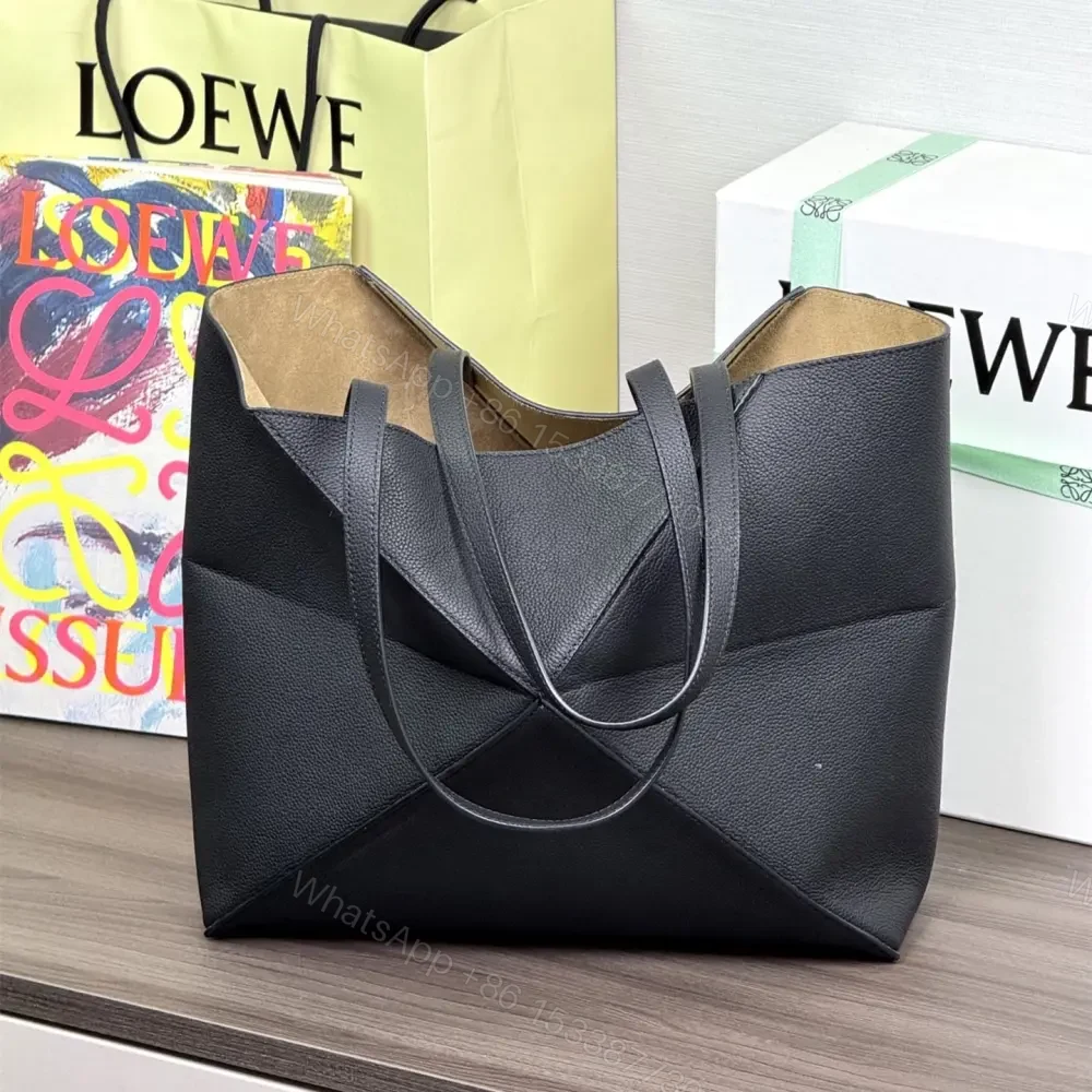 高仿Loewe*Fold系列1100幾何Tote包黑色中號免檢版 — view 1