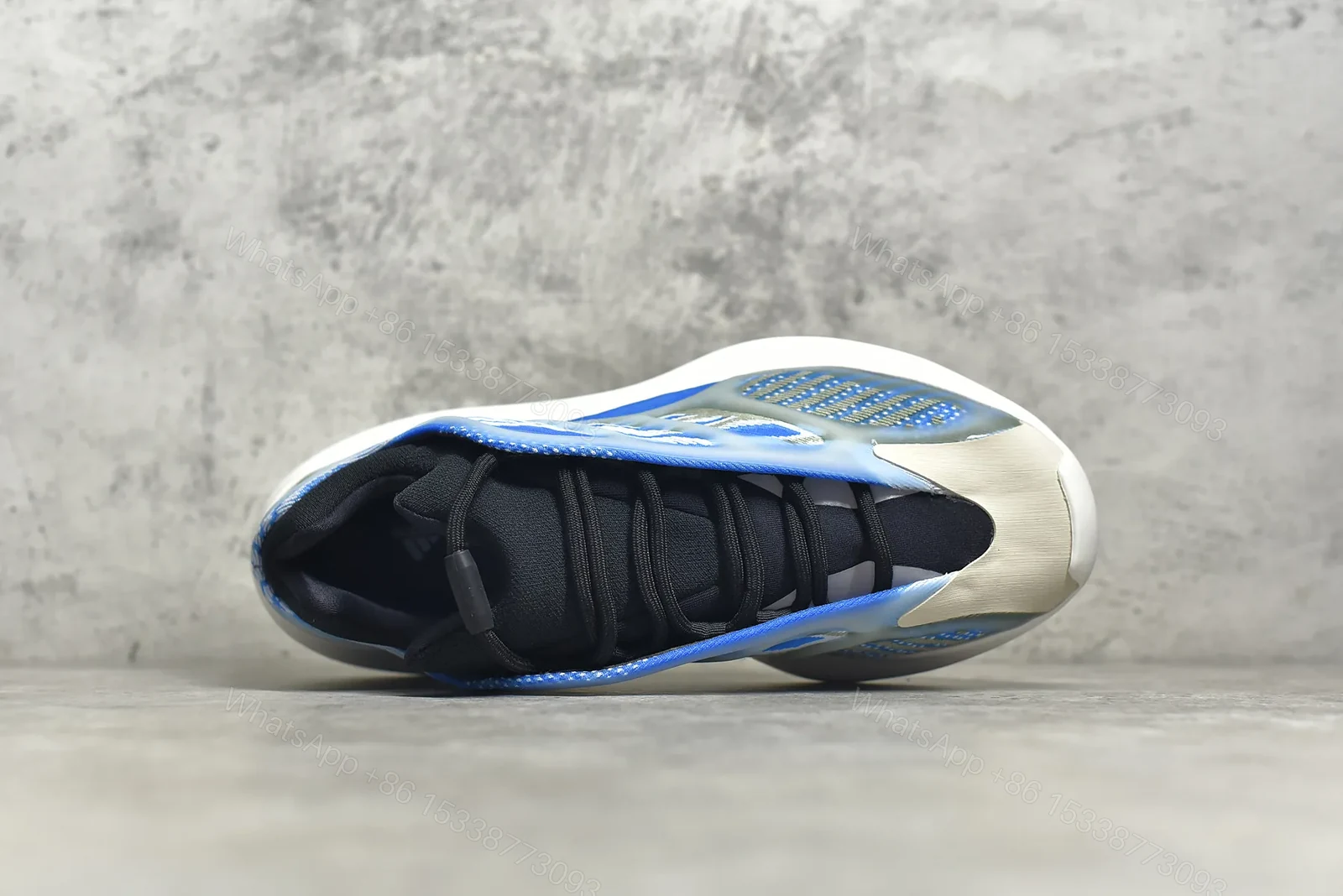 View 5 of UA Yeezy Boost 700 V3 Arzareth Reps