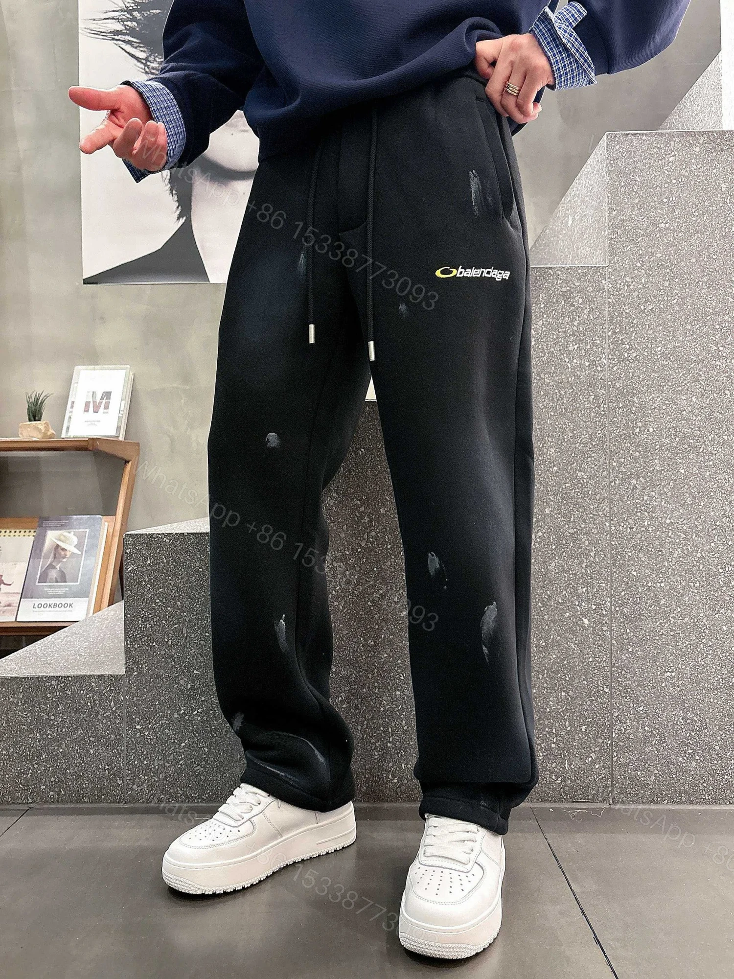 Balenciaga 高仿男士水洗刷破運動褲 潮流寬鬆直筒設計款 — view 1