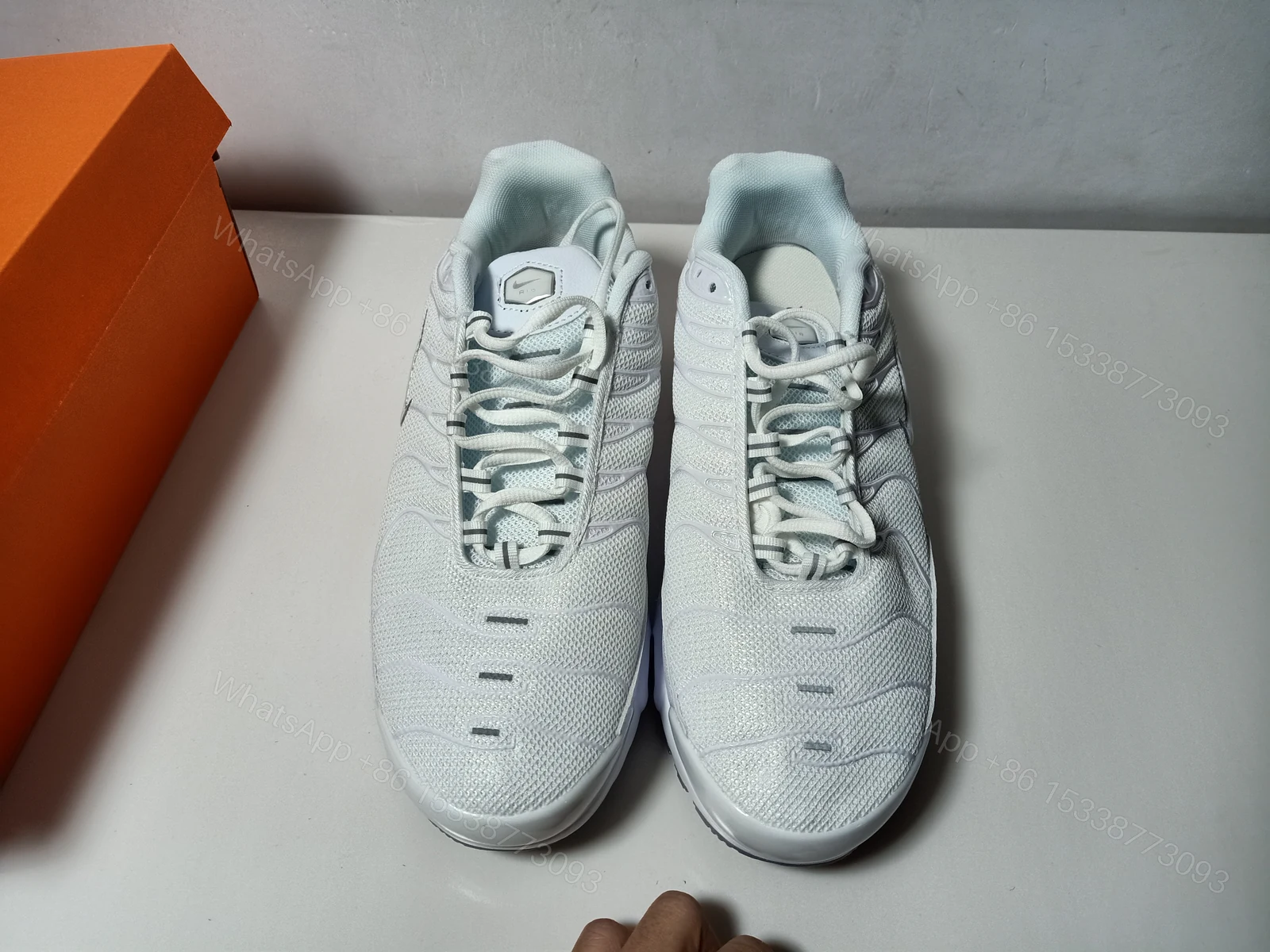 Air Max Plus White (Nike Tn) — view 2