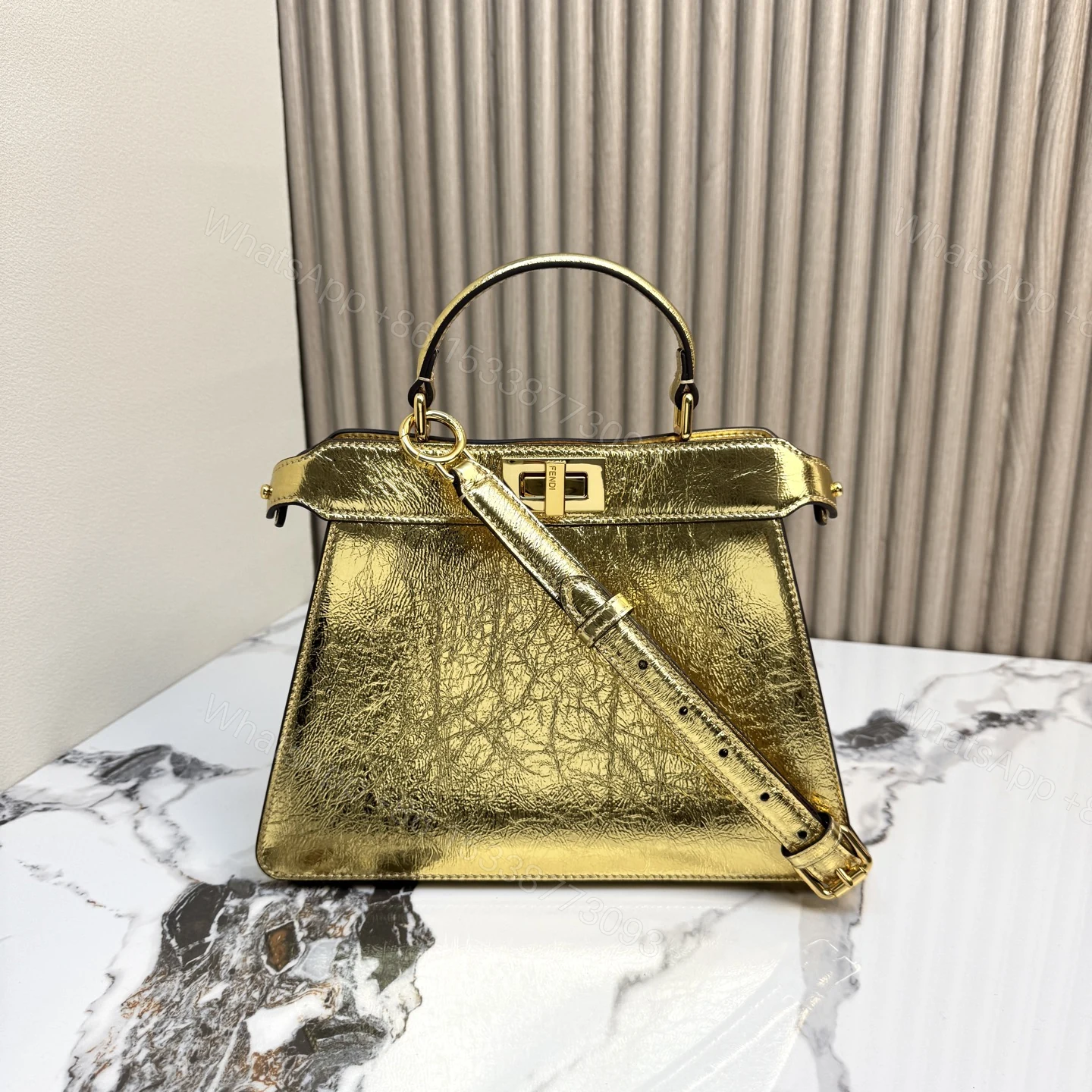 FENDI 一比一 Peekaboo 手提包 金色亮面時尚斜背款 — view 1