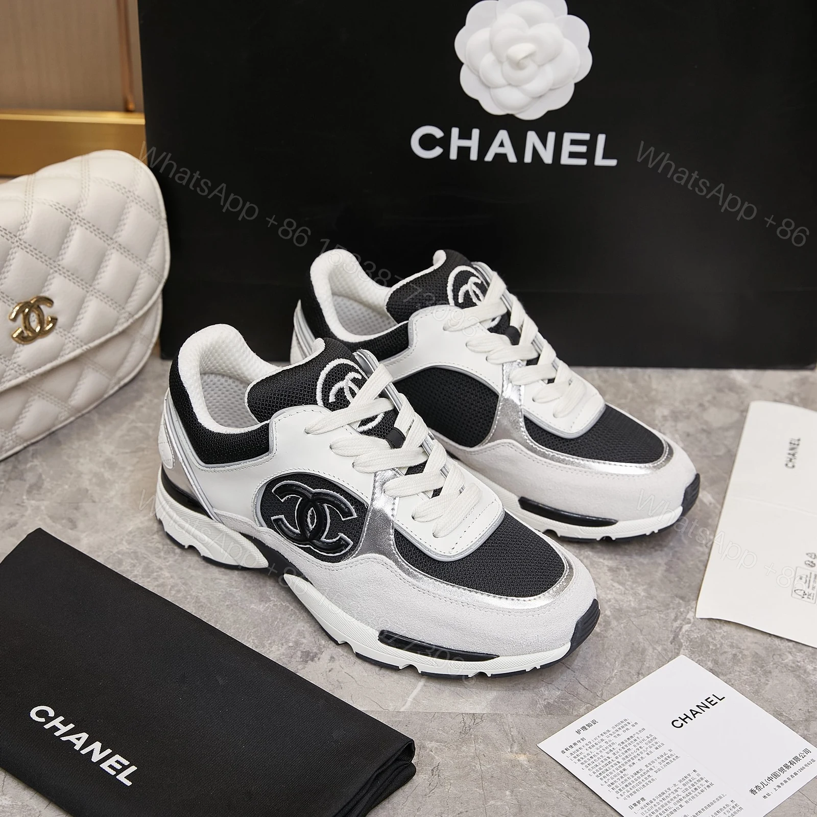 Chanel 高仿黑白拼接運動鞋 女士時尚休閒鞋 百搭輕奢設計款 — view 1