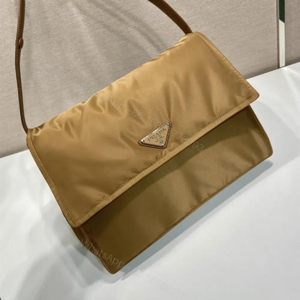 View 5 of 高仿Prada*RE-Nylon系列1BD255尼龍郵差包棕色中號免檢版