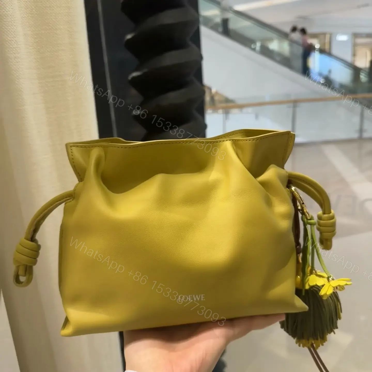 View 20 of 高仿Loewe*Flamenco系列7848福袋包薑黃色Mini免檢版