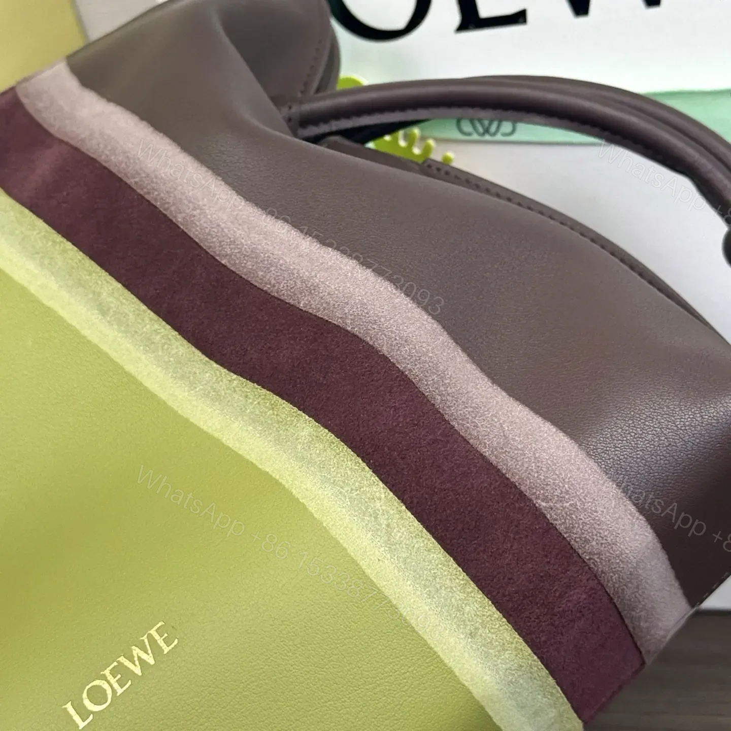 View 11 of 高仿Loewe*Flamenco系列0017拼皮單肩包巧克力中號免檢版