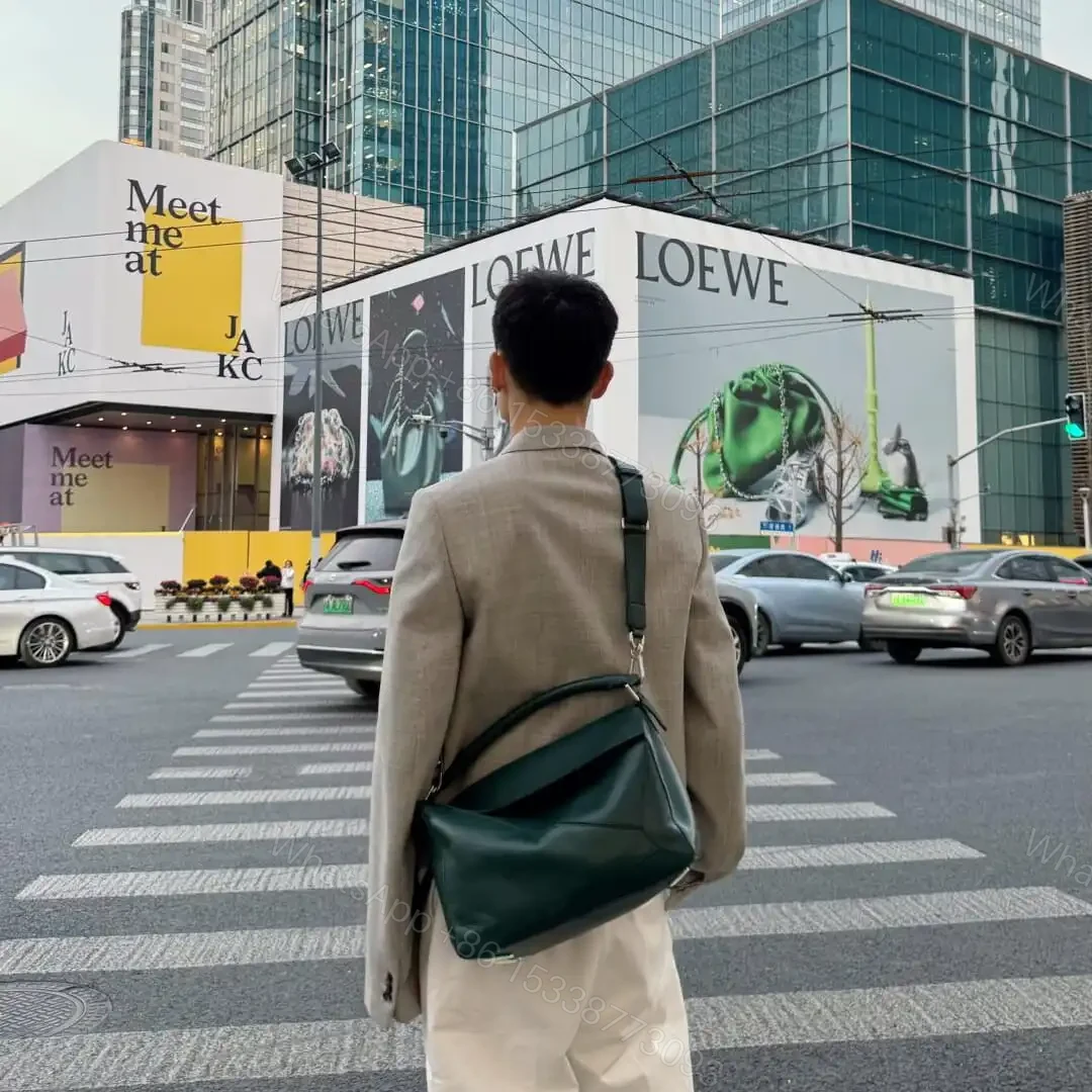 View 17 of 高仿Loewe*Puzzle系列6580鹿皮斜挎包常青綠大號免檢版