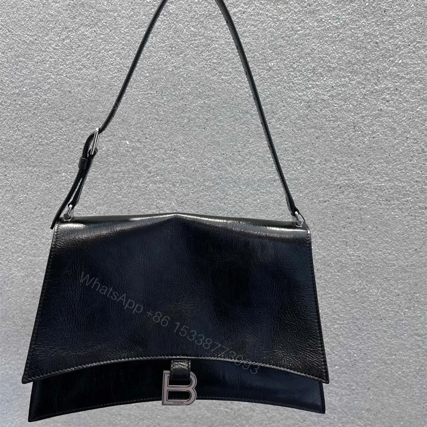View 12 of 高仿Balenciaga秋季新款Crush單肩包
