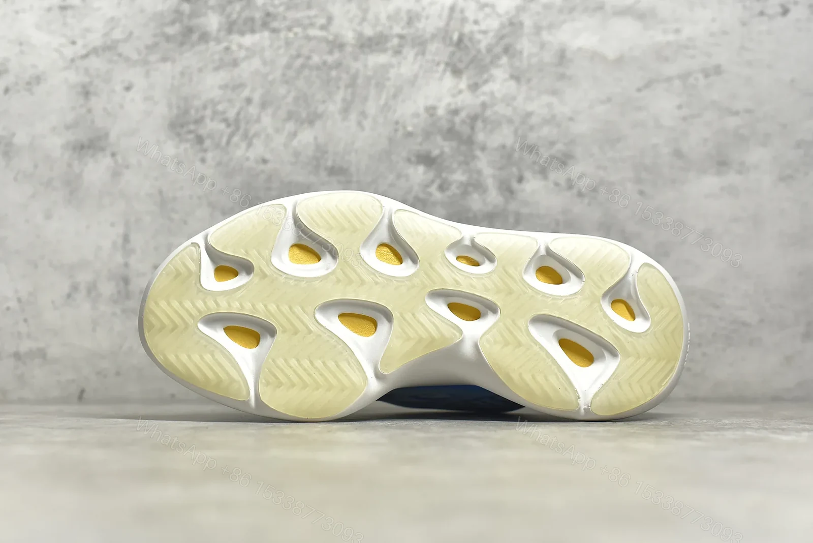 View 7 of UA Yeezy Boost 700 V3 Arzareth Reps