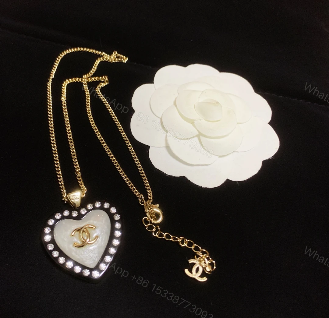 View 2 of EN – Lux Chanel Necklaces 036