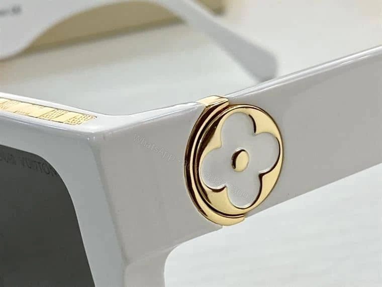 View 2 of LV SUNGLASSES – GLVT02
