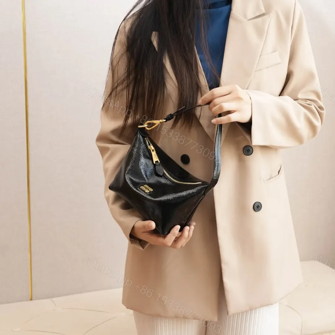 View 13 of 高仿miumiu*Naplak系列5NE841小羊皮飯盒包黑色免檢版