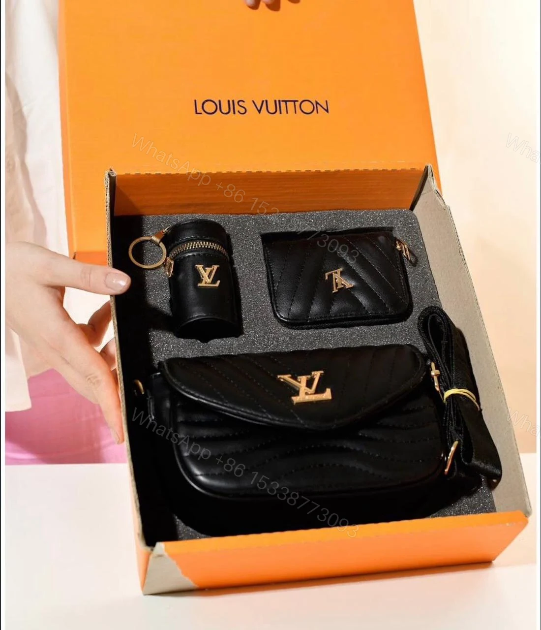 View 2 of FIRST COPY LOUIS VUITTON BLACK PREMIUM GIFT SET BAG