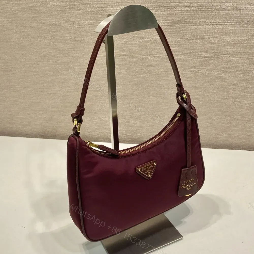 View 3 of 高仿Prada*RE-Nylon系列1N204M腋下包酒紅色Mini免檢版