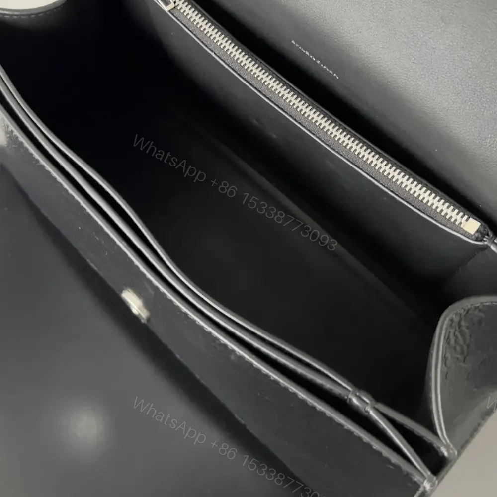 View 9 of 高仿Balenciaga秋季新款Crush單肩包