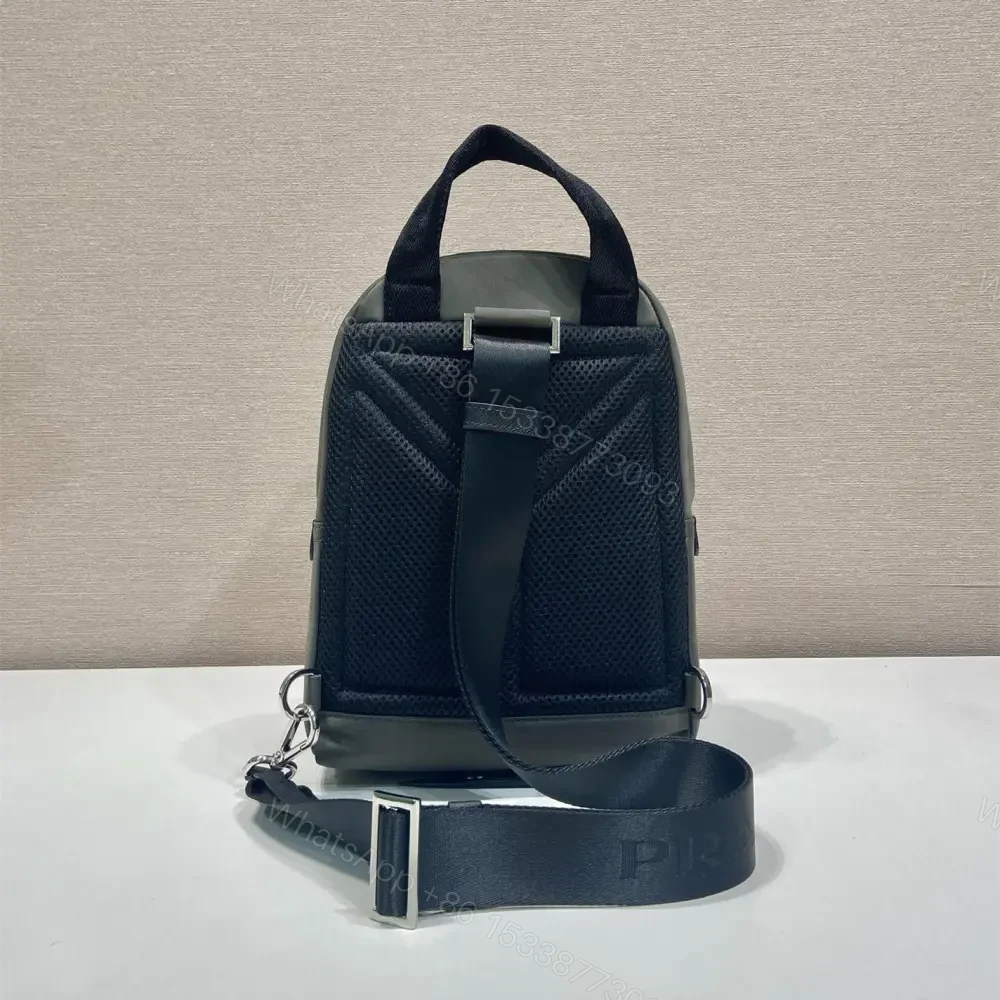 View 5 of 高仿Prada*RE-Nylon系列2VZ116尼龍男士胸包灰色免檢版