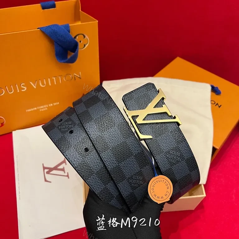 Lux Damier Belt with Gold LV Emblem – Contemporary Comfort — view 1