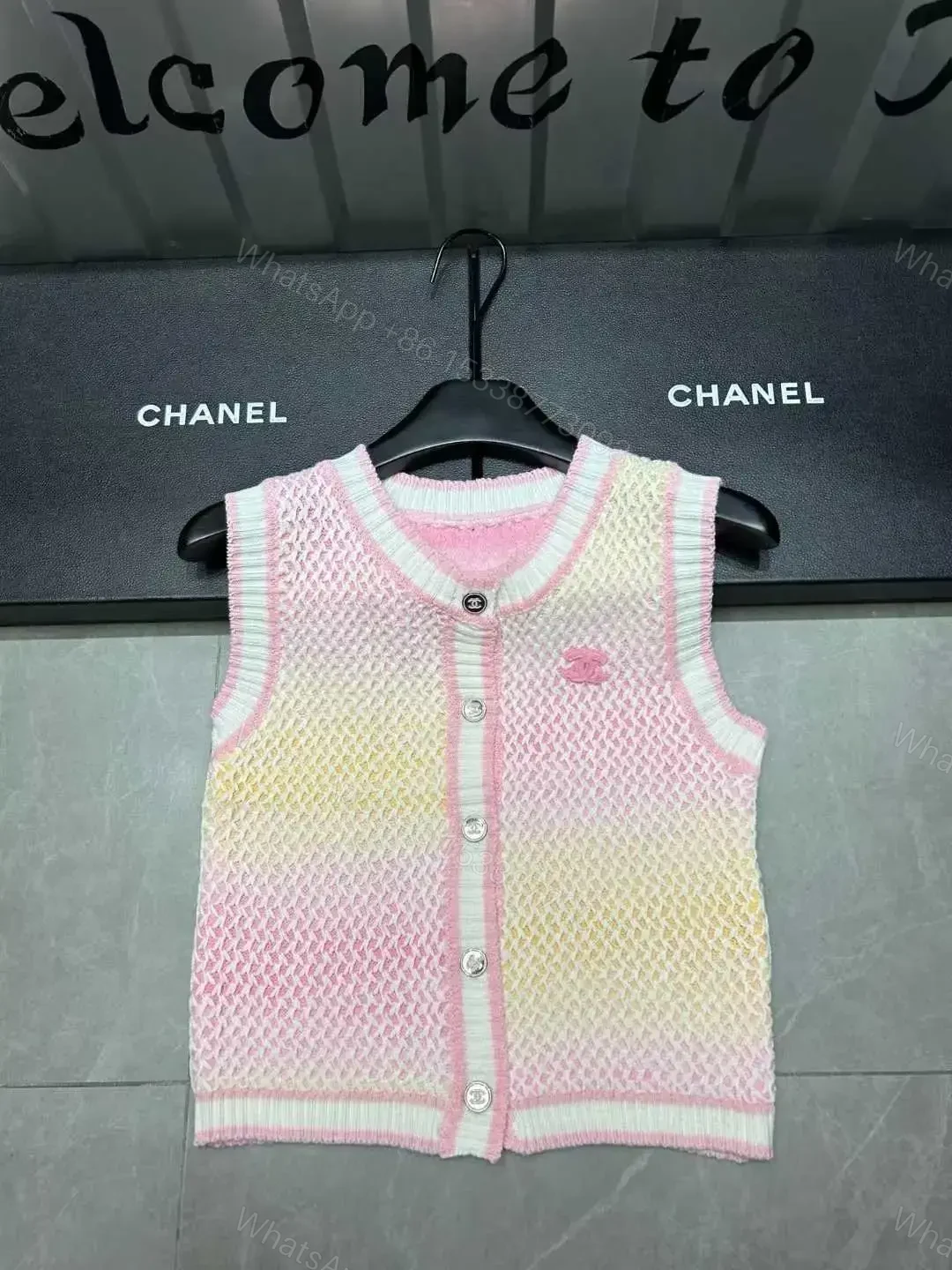 CHANEL — view 1