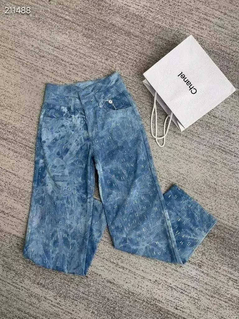 CHANEL — view 1