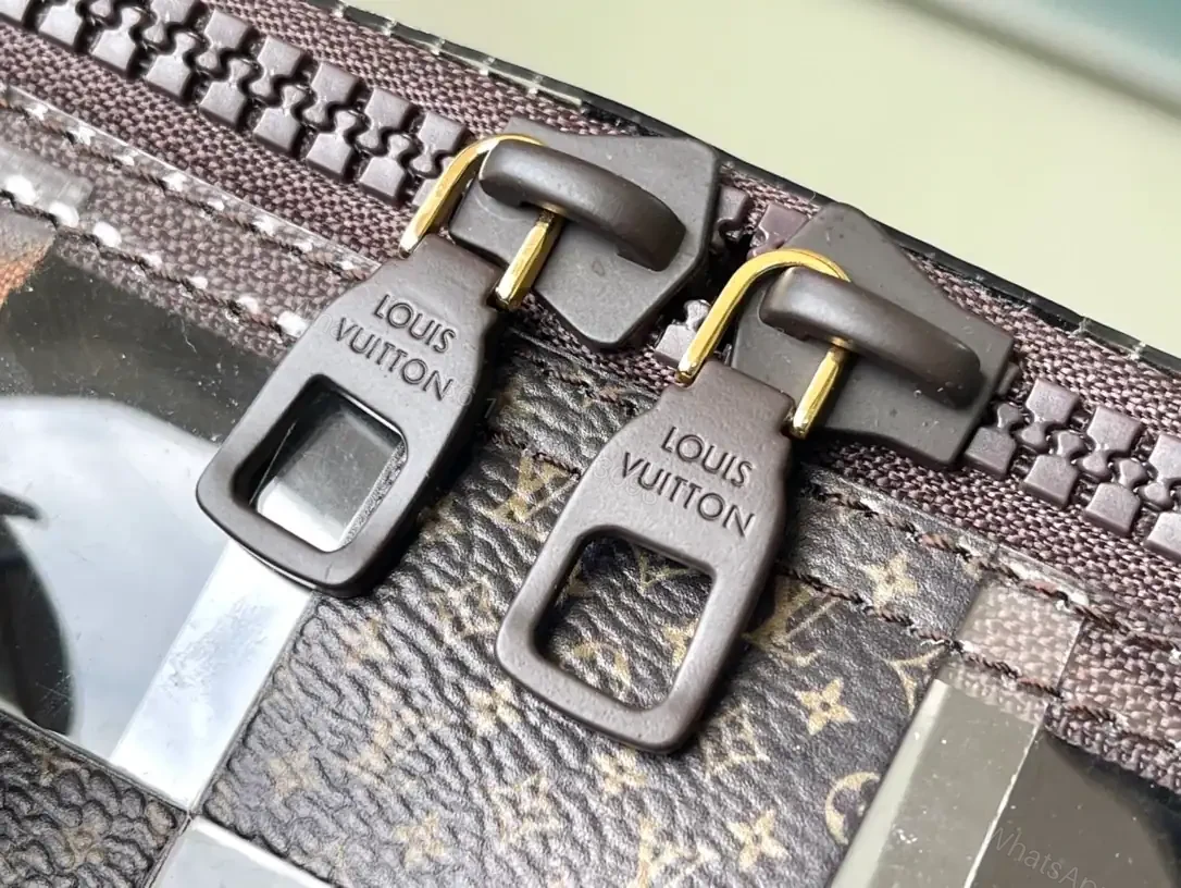 View 7 of LOUIS VUITTON KEEPALL BANDOULIÈRE 50 MONOGRAM OTHER – LBV422