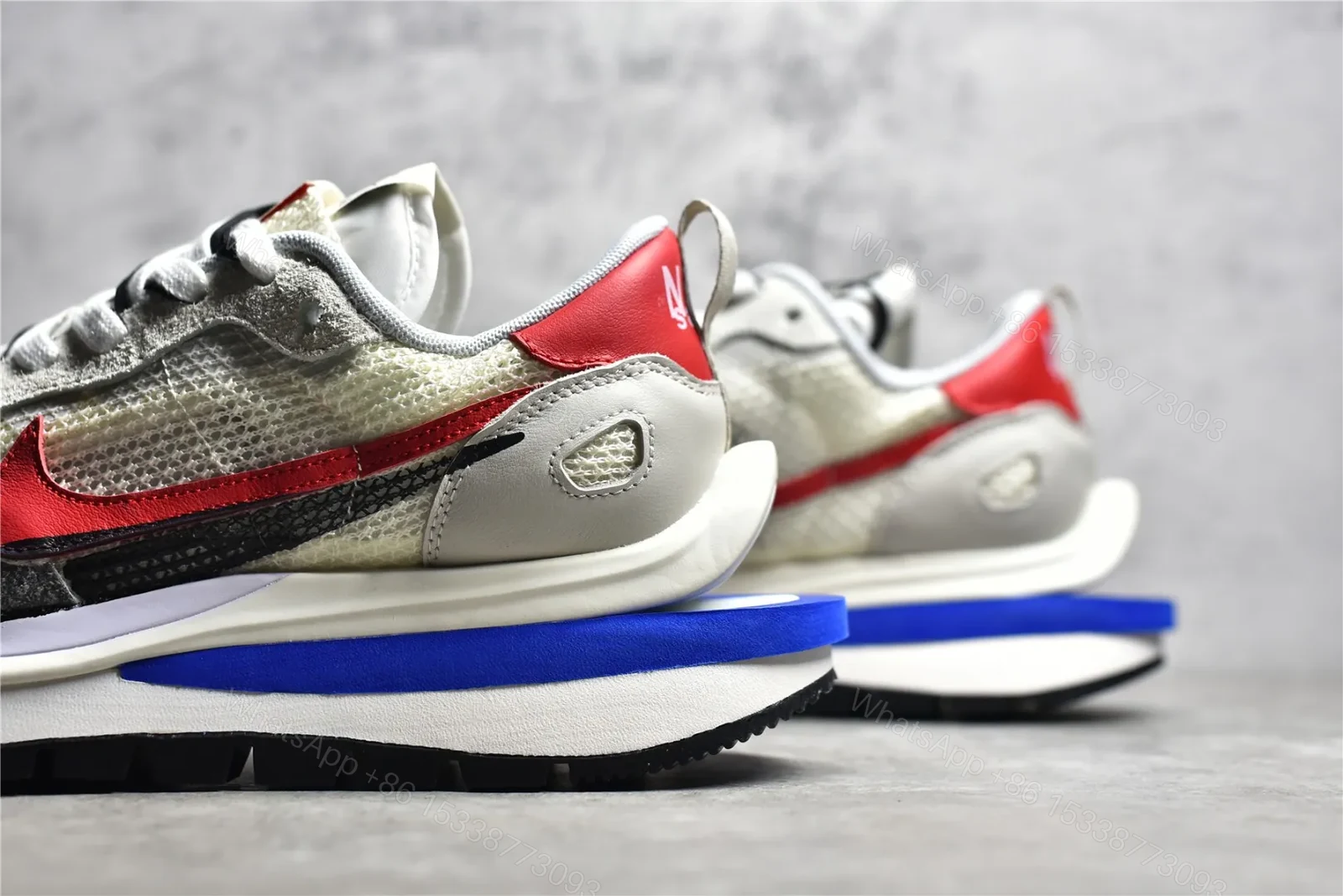 View 5 of Sacai × Nike VaporWaffle “Royal Fuchsia” Reps