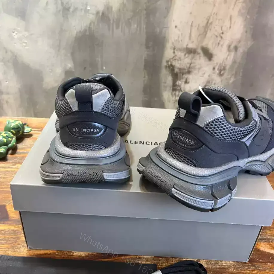 View 10 of BALENCIAGA MEN’S 3XL SNEAKER IN DARK GREY – BB229