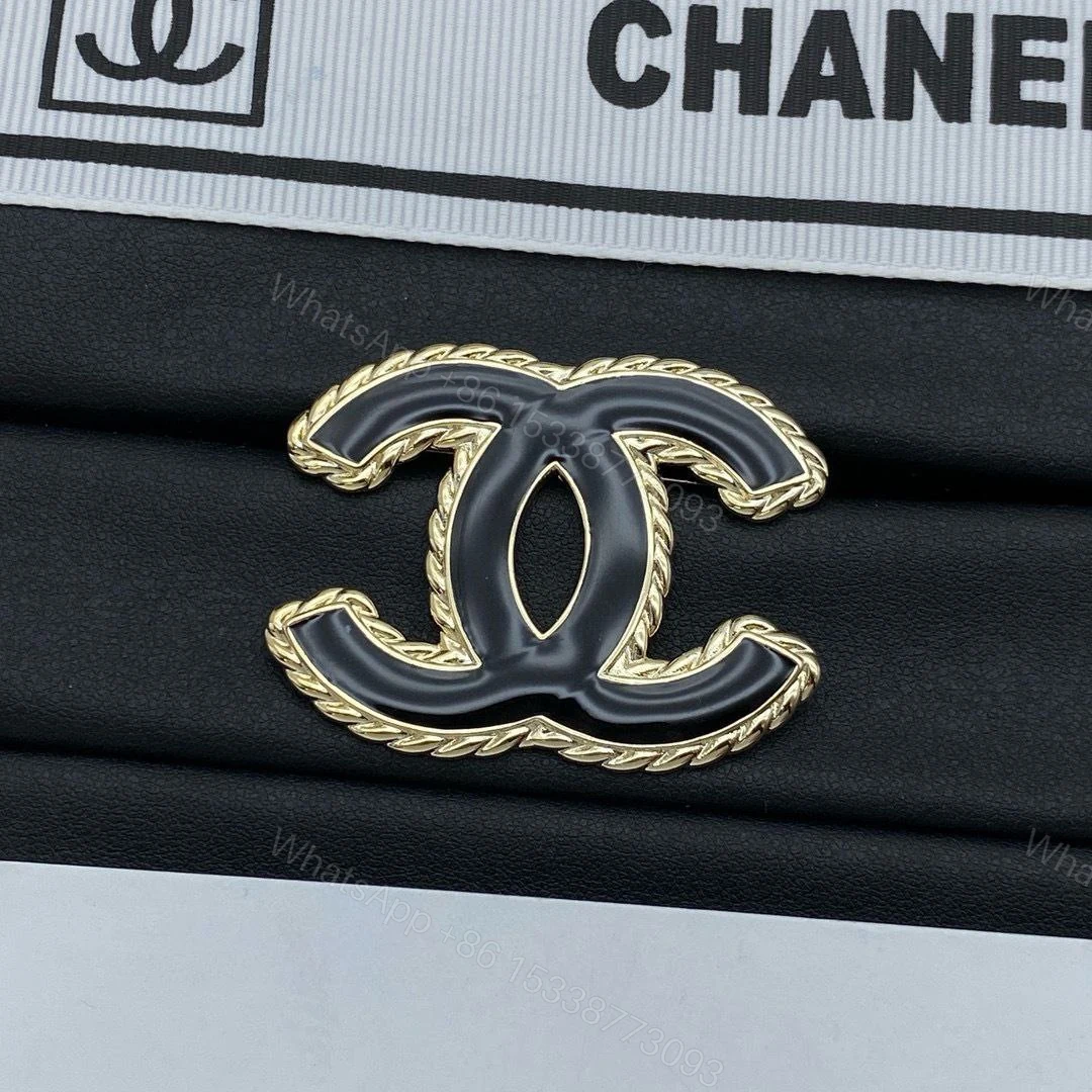 Chanel Enamel CC Brooch Denim — view 1