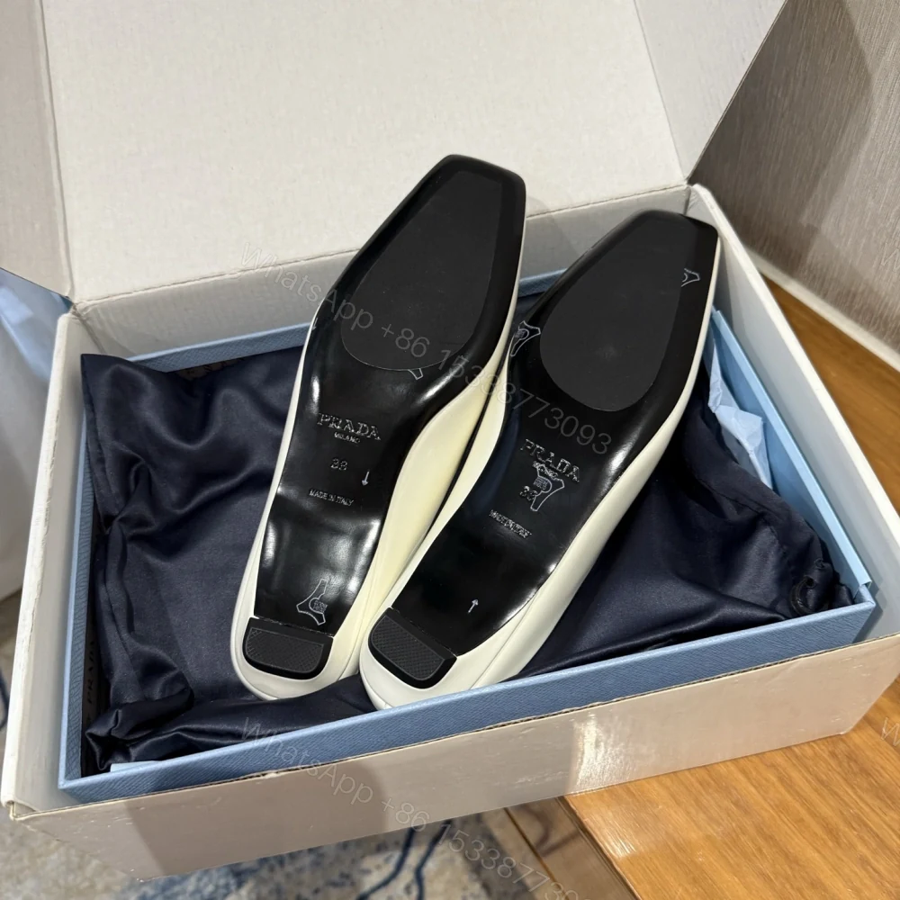 View 12 of 高仿Prada*1S825M方頭皮質休閒拖鞋白色免檢版